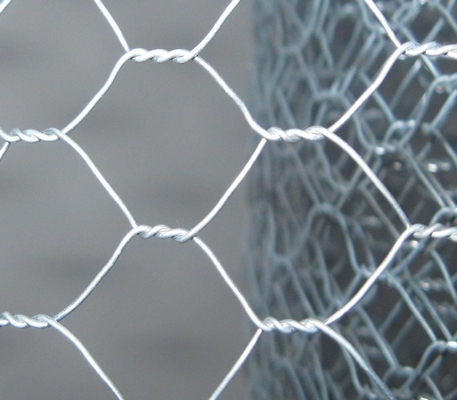 Hexagonal wire netting /chicken wire/ hexagonal wire mesh Cheap Electro galvanized Rabbit wire mesh / chicken wire /